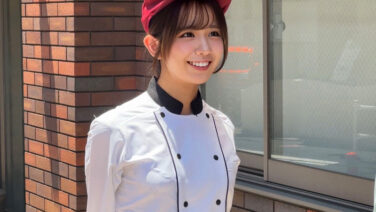 【独占】お菓子屋さんの看板娘×神対応：笑顔で許す“距離感”の甘さ｜いおりさん